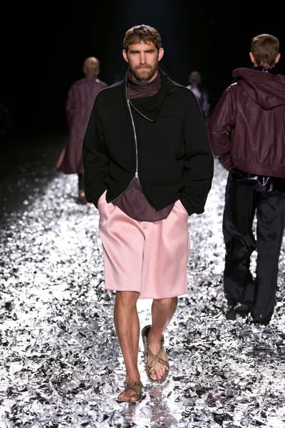 Look 35